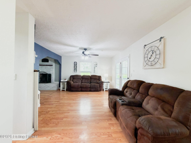 Listing Image 45