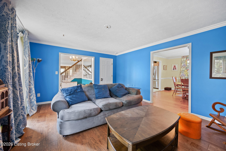 Listing Image 19