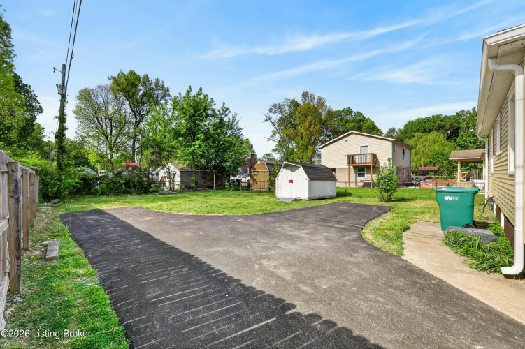 Listing Image 44