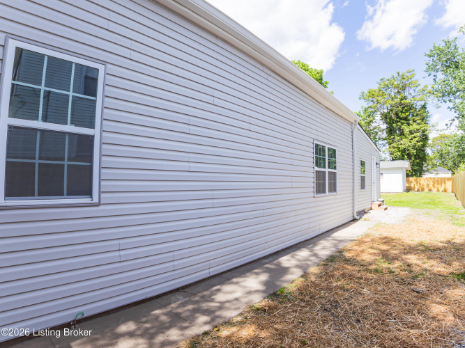 Listing Image 27