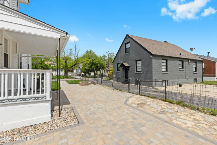 Listing Image 21