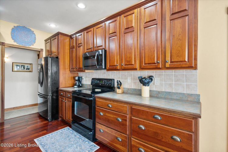 Listing Image 20