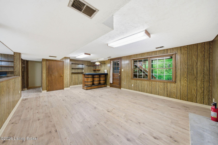 Listing Image 39