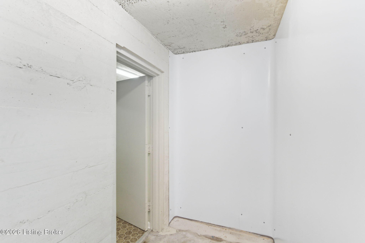 Listing Image 106