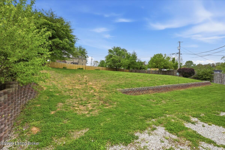 Listing Image 24