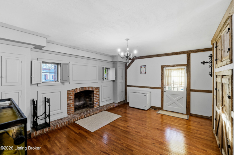 Listing Image 13