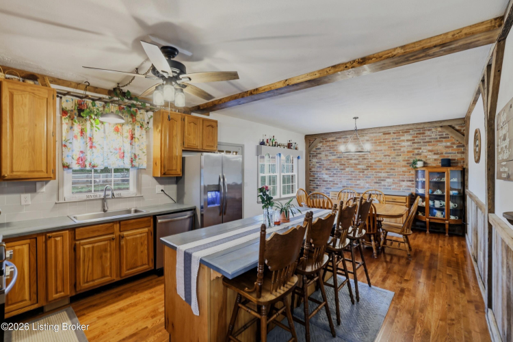Listing Image 19