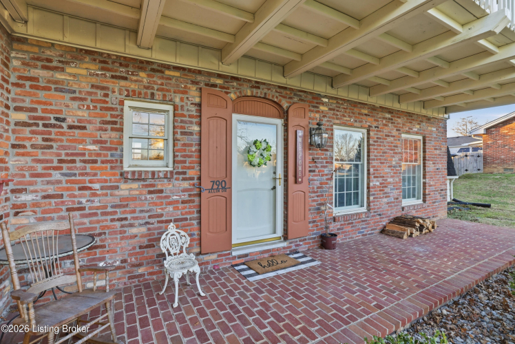 Listing Image 6