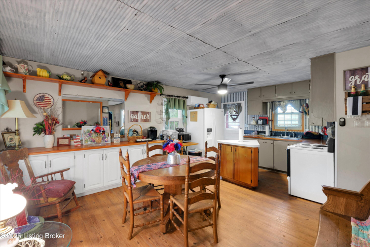 Listing Image 13