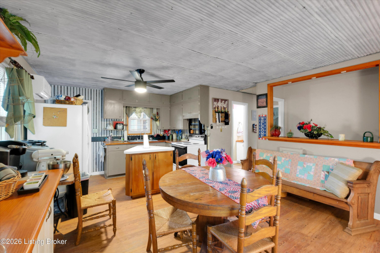 Listing Image 14