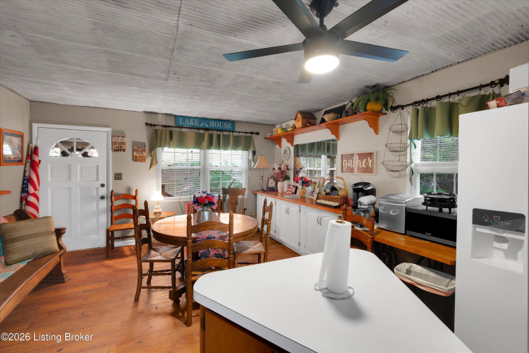Listing Image 20