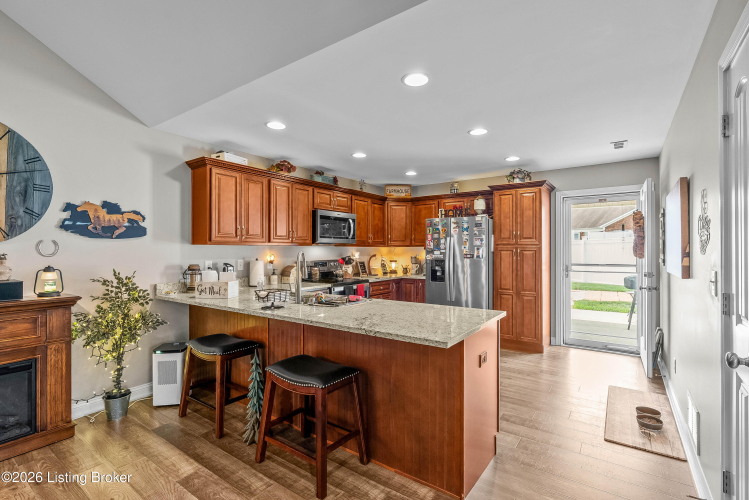Listing Image 10