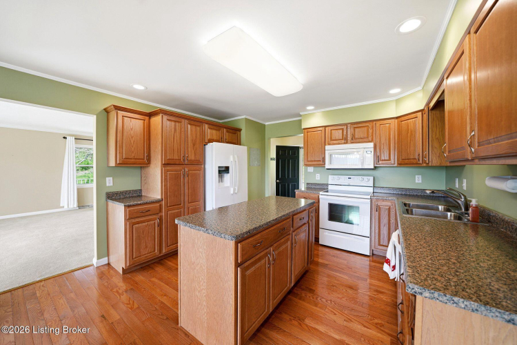 Listing Image 14