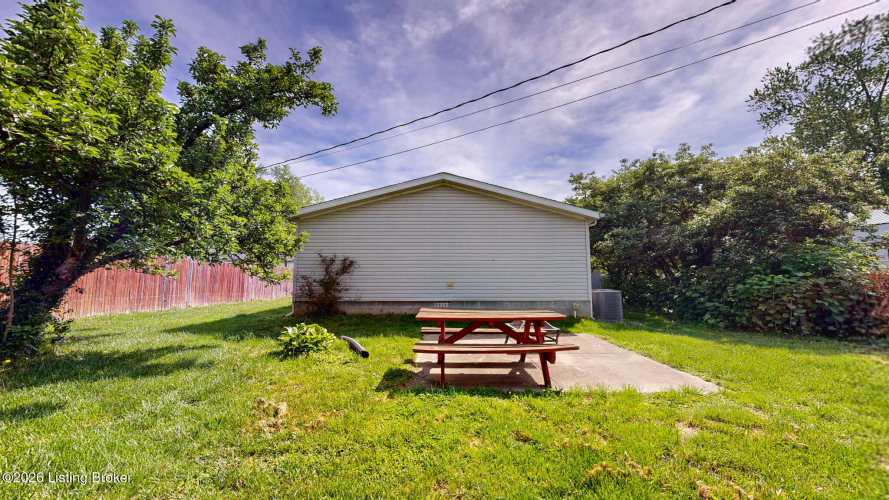 Listing Image 27