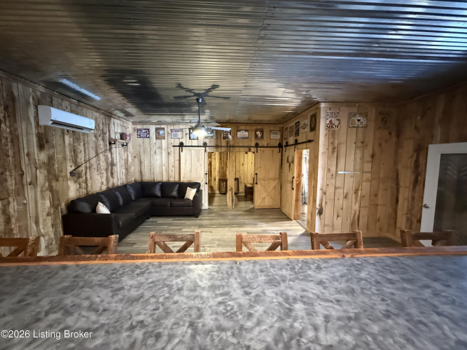 Listing Image 43