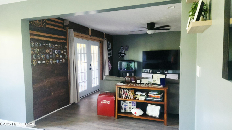 Listing Image 21