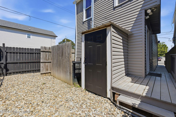 Listing Image 21