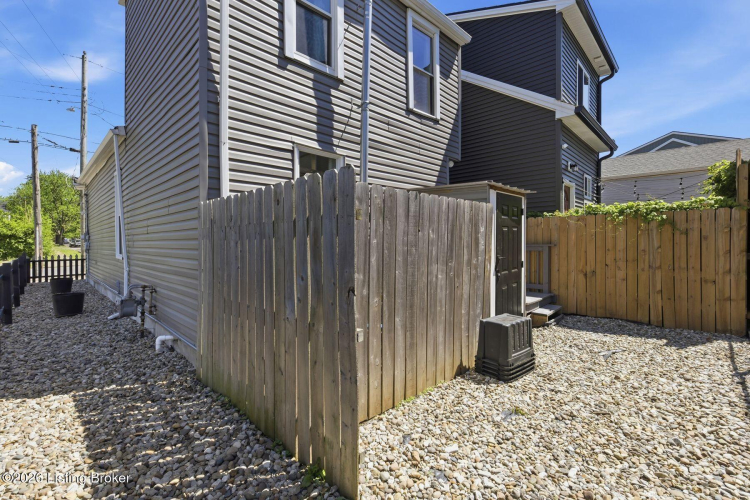 Listing Image 23