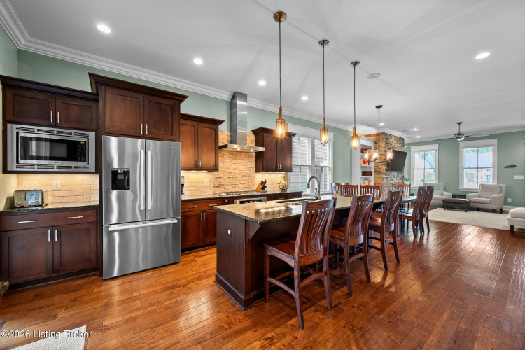 Listing Image 12