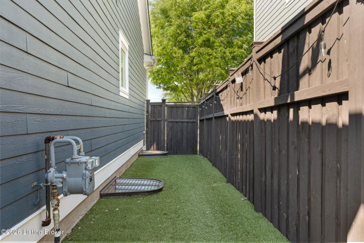 Listing Image 52