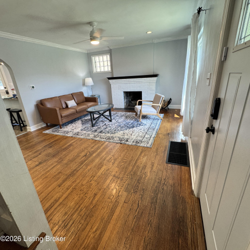 Listing Image 8