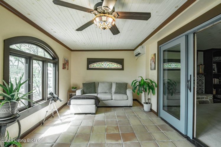 Listing Image 50