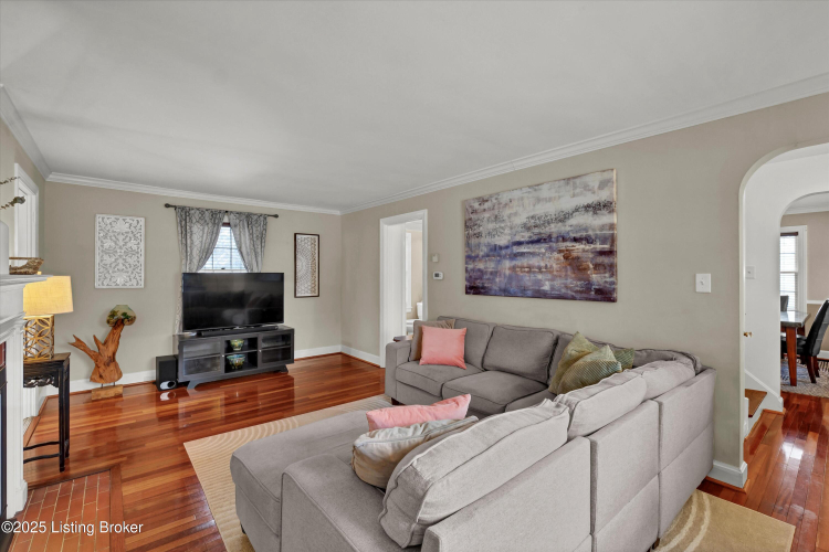 Listing Image 18