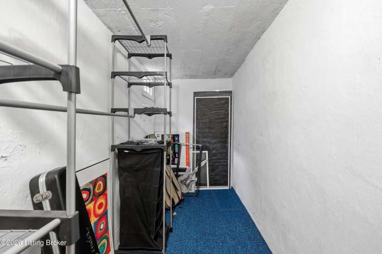 Listing Image 33