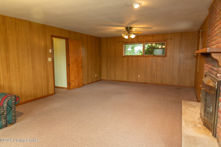 Listing Image 42