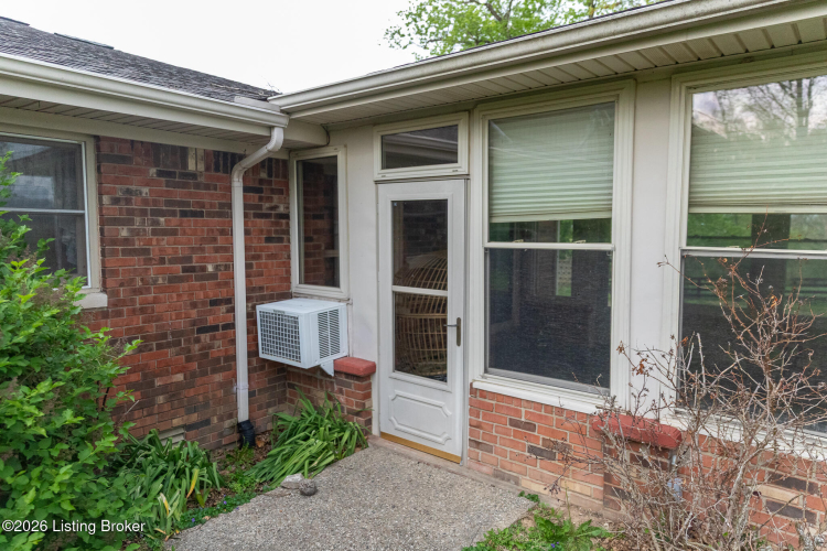 Listing Image 73