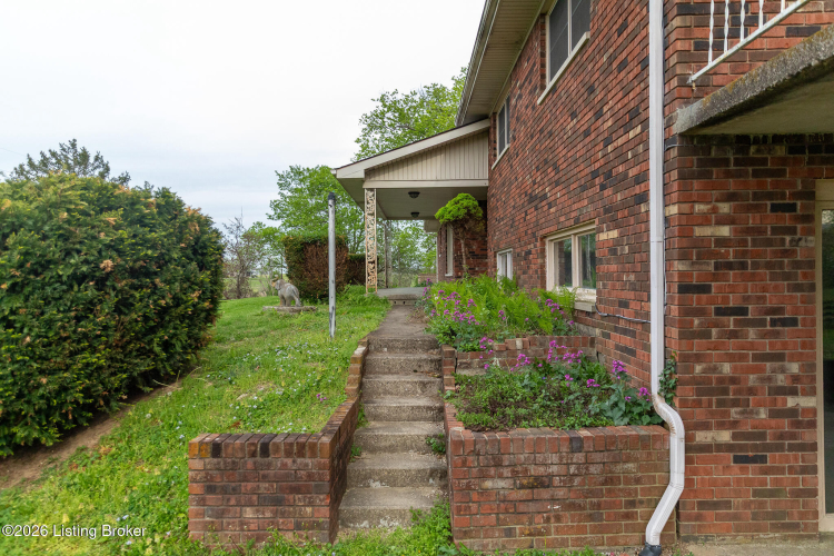 Listing Image 76