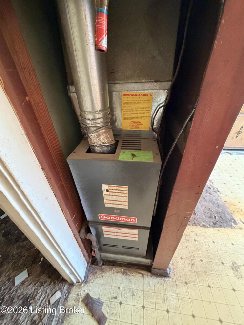 Listing Image 6