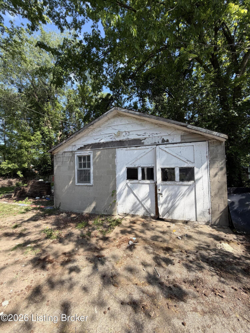 Listing Image 8