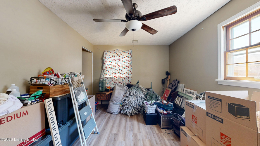 Listing Image 27