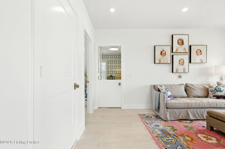 Listing Image 65