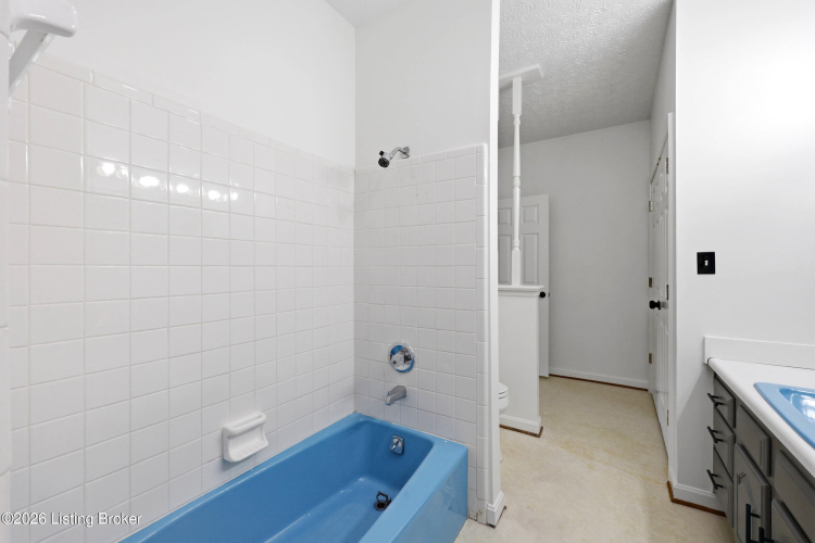 Listing Image 50