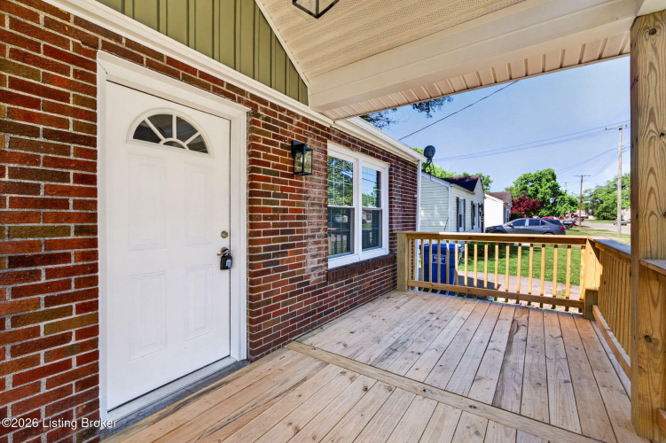 Listing Image 8
