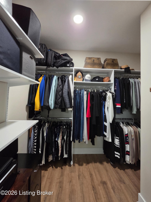 Listing Image 14