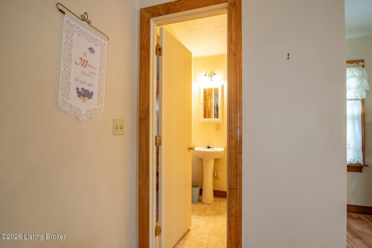 Listing Image 25