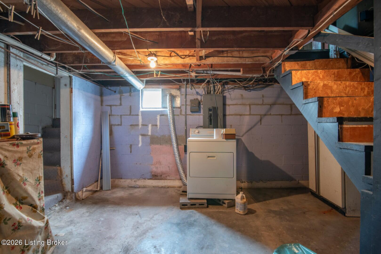 Listing Image 38