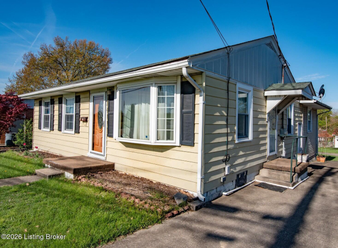 Listing Image 5