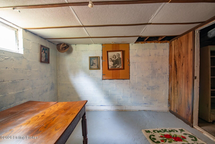 Listing Image 42