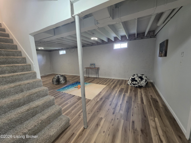 Listing Image 23