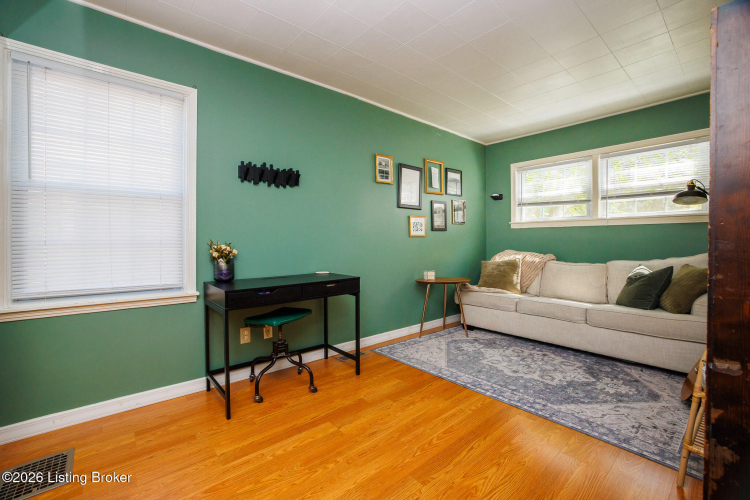 Listing Image 20