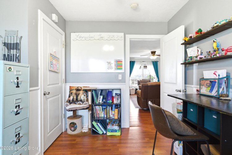 Listing Image 15