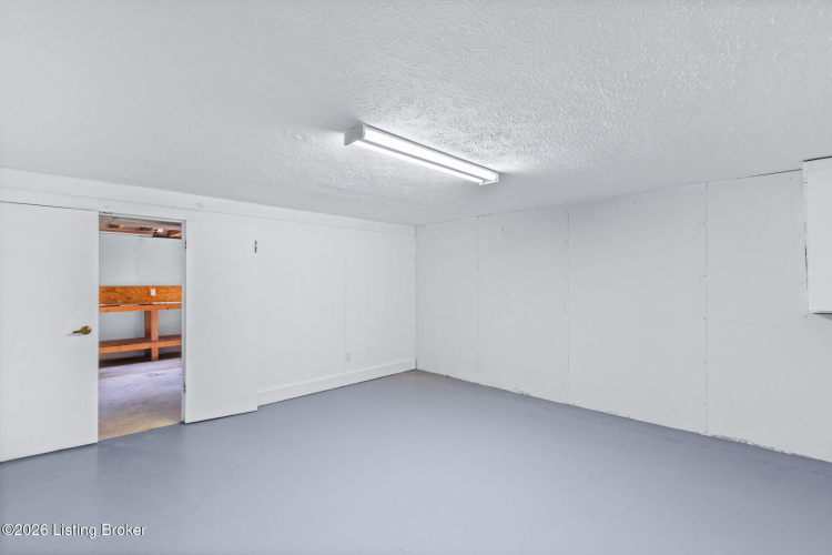 Listing Image 52
