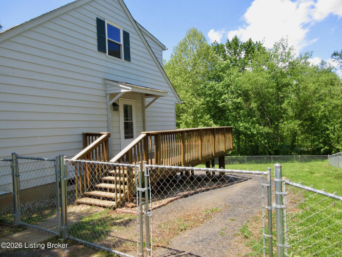 Listing Image 5