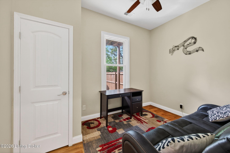 Listing Image 19