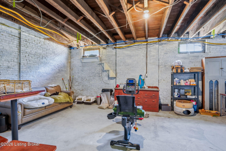 Listing Image 100