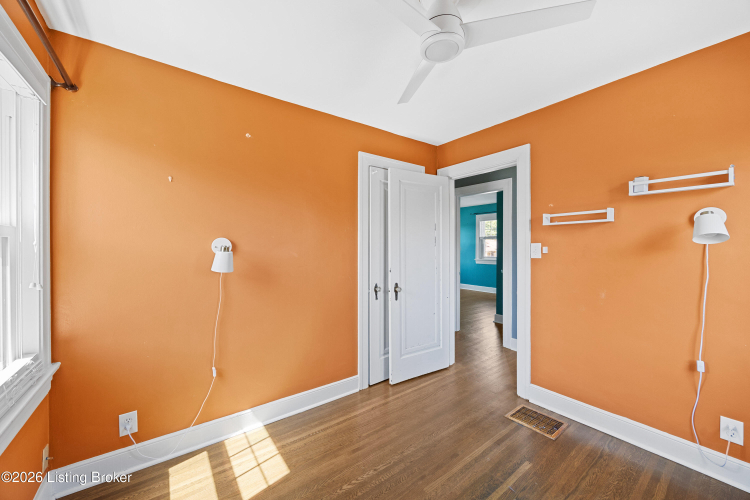 Listing Image 17